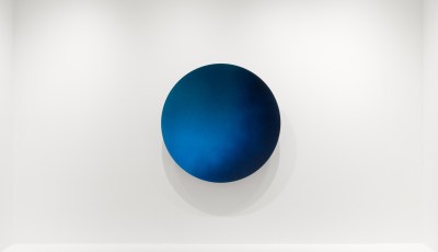 Anish Kapoor

Mipa 5 Light to Prussian Blue Satin, 2023

Stainless steel, paint

131.5 x 131.5 x 16.5 cm

51 3/4 x 51 3/4 x 6 1/2 in

GBP 675,000.00
